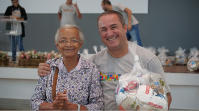 Pastor Roberto Miranda, pregando e cuidando da igreja Ponto de Pregação